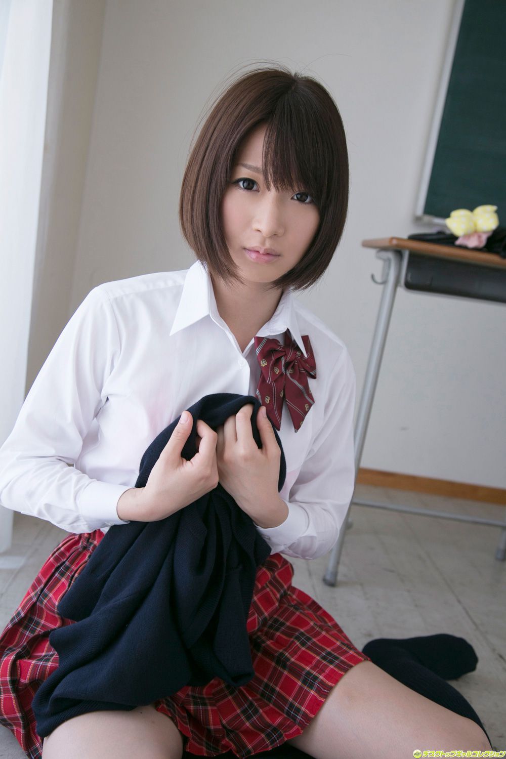 神谷麻友 第3頁 No.b3dc05