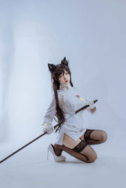 [Photo de cosplay] Coser populaire Nizo Nisa - Uniforme militaire Atago bleu dépendant du chien