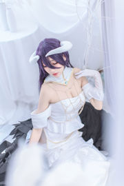 [Internet celebrity COSER photo] Zhou Ji is a cute bunny - Albedo