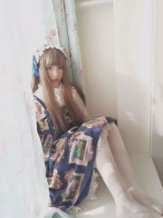 Cosplayeuse Furukawa Kagura "Filles de Versailles"