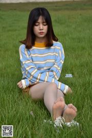 [Dasheng Model Shooting] No.018 Xinxin Qingqingfang Grassland Long Stockings